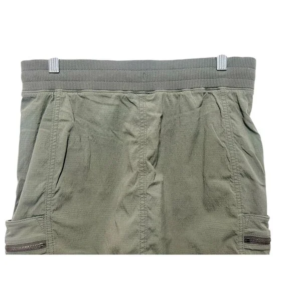 Athleta Trekkie Skort Skirt Womens Size 6 Green Cargo Outdoors Hiking Athleisure
